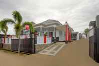 Bangunan OYO 3982 Azka Homestay Syariah