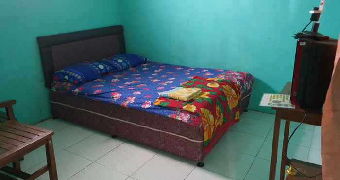 Kamar Tidur OYO 3969 Villa Bu Kris