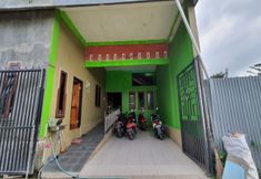 Exterior 4 OYO 3969 Villa Bu Kris