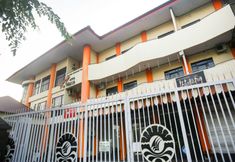 Exterior 2 OYO 3970 Hotel La Macca Makassar