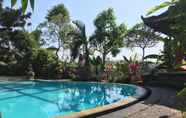 Swimming Pool 4 Villa Bukit Sari