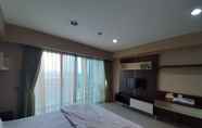 Bedroom 6 Cozy Tamansari The Hive Apartment by Bonzela Property