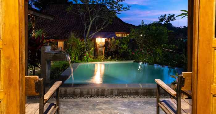 Kolam Renang Villa Nextdoor Nature