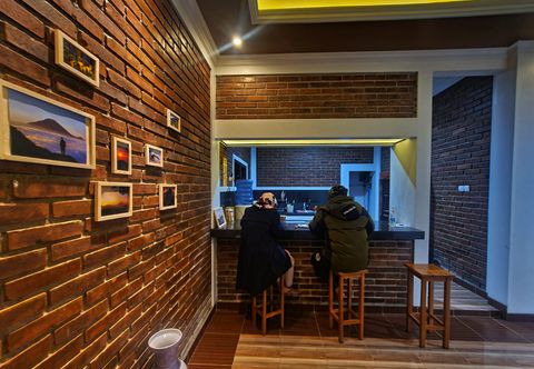 Quầy bar, cafe và phòng lounge Oemah Ntuy Syariah