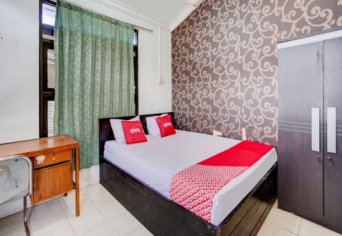 Bedroom OYO 4006 Gajah Mada Trim Syariah
