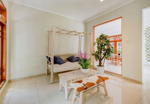 Lobby OYO 3945 Bale Tardian Syariah