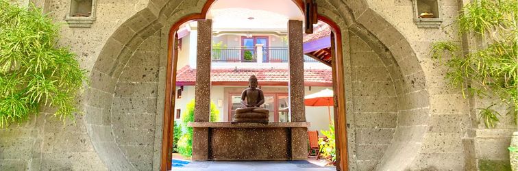 Lobby Villa Naga Maya