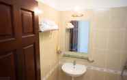 In-room Bathroom 6 Nguyen Hoang Hotel - Vung Tau