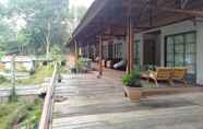 Lobi 5 Teras Harau Hotel & Resort