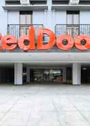 EXTERIOR_BUILDING RedDoorz Plus @ Jardin Suites Guadalupe Nuevo