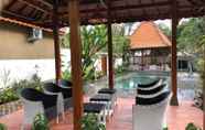 Swimming Pool 2 Ndalem Hapsari 