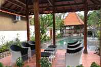 Swimming Pool Ndalem Hapsari 