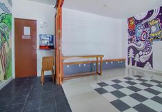 Lobi 4 OYO 89994 Kartini House