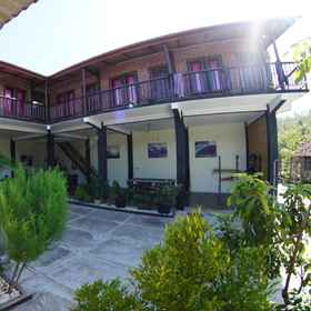 Watukarung Sackstone Guesthouse 1, Hotel Pacitan