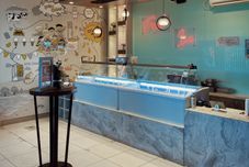 Bar, Cafe and Lounge Paradise by CaLia Tarakan 