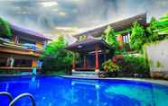 Kolam Renang 7 Opulence Paradiso Beach Inn Hotel