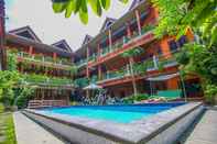 Swimming Pool Opulence Lumbung Sari Hotel