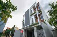 Bangunan Super OYO Collection O 90023 Damar Kusumo Guest House