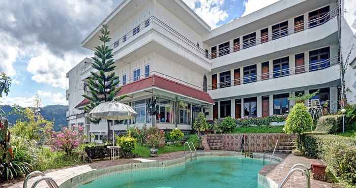 Swimming Pool OYO 90028 Hotel Victory