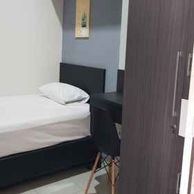 OYO 89992 Dee Asri Residence 1, PT INDO MAKLON NATURAL KOSMETIKA 호텔