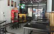 Restoran 7 OYO 90001 Homestay 47 Latanete