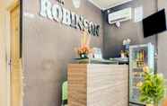 Lobby 5 OYO 90002 Wisma Robinson