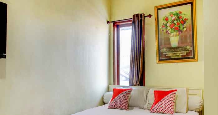 Bilik Tidur OYO 90019 Nana Guest House