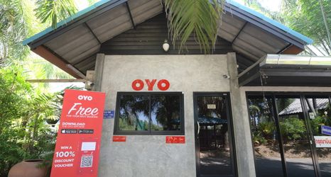 Lobi 2 OYO 522 Waaina Resort