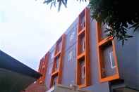 Exterior Giant Kost