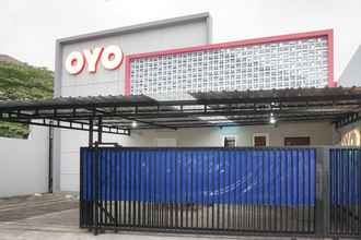 Exterior 4 OYO 90033 DeHome Family