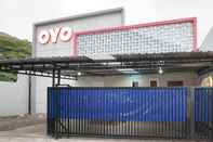 Exterior OYO 90033 DeHome Family