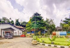 Bangunan 4 SPOT ON 90046 Villa Anyelir Yustik Selabintana