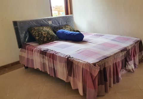 Bedroom OYO 90043 Vila Afanda Syariah