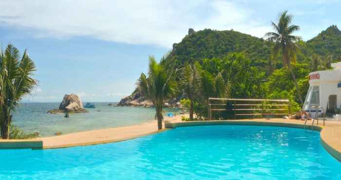 Hồ bơi Montalay Beach Resort