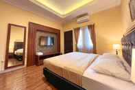 Bedroom Lucky Guest House Wahid Hasyim 