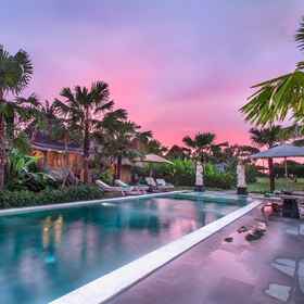 Swimming Pool 1 Aswanaya Villas & Suites, Khách sạn Thác Blangsinga