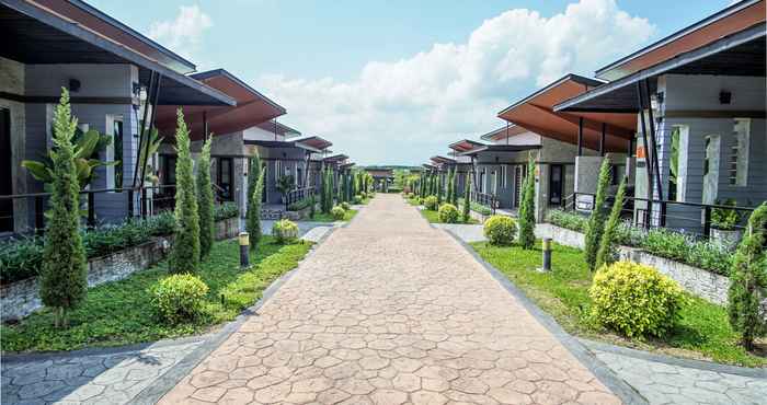 Bangunan The Loft House Garden & Resort