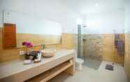 In-room Bathroom 7 Villa Semujan Ubud