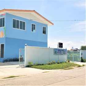 Chics Resort1 , 飯店巴吞他尼府