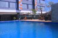 Swimming Pool Zenith Premiere Hotel Baubau