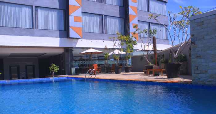 Swimming Pool Zenith Premiere Hotel Baubau