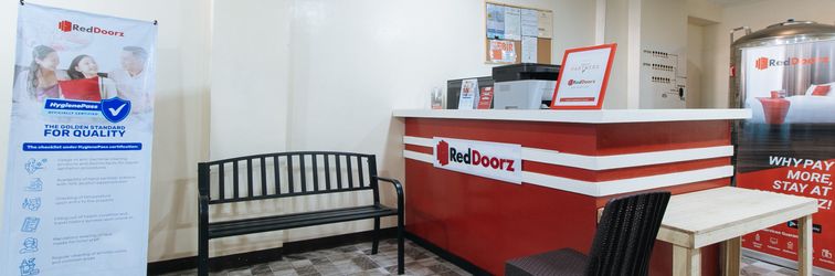 Lobby RedDoorz Plus near BGC Mall