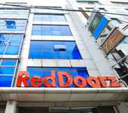 Exterior 3 RedDoorz Plus @ San Marcelino Malate