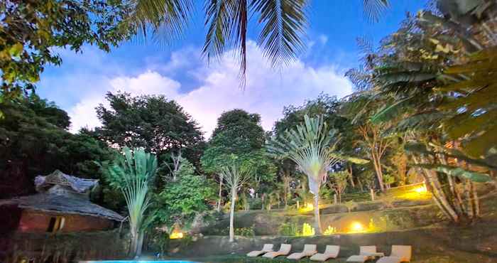 Swimming Pool Banyan Bay Villas