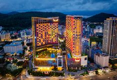 外部的 2 Muong Thanh Luxury Ha Long Centre Hotel