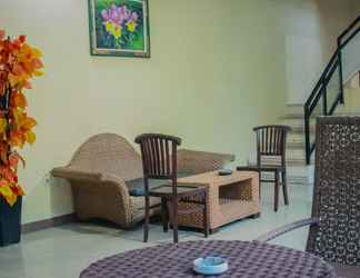 Lobby 2 Dedy Beach Inn