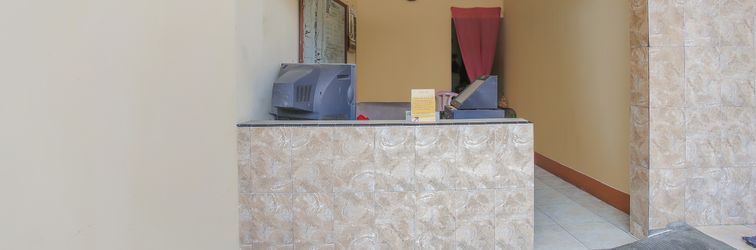 Lobby SPOT ON 90092 Dewi Safitri Hotel