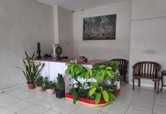 Lobby 6 OYO 90096 Hotel Tiana