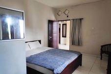 Bedroom OYO 90096 Hotel Tiana