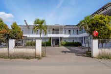 Luar Bangunan OYO 90086 Pondok Tasyiq Guest House Syariah